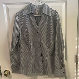 Worthington Stretch long sleeve Black and White vertical striped shirt Size: 12